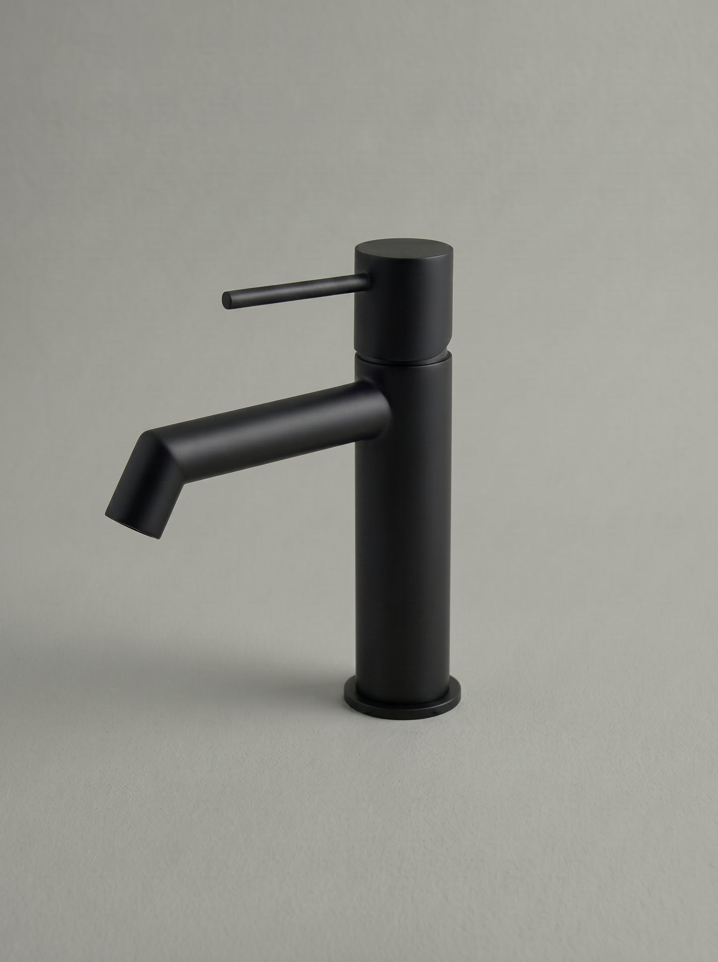 Mitigeur Lavabo Moderne en Laiton Massif - RIVO